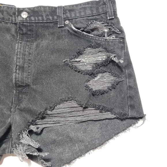 Vtg Levi's 560 Orange Tab Distressed Jean Shorts - Picture 5 of 8